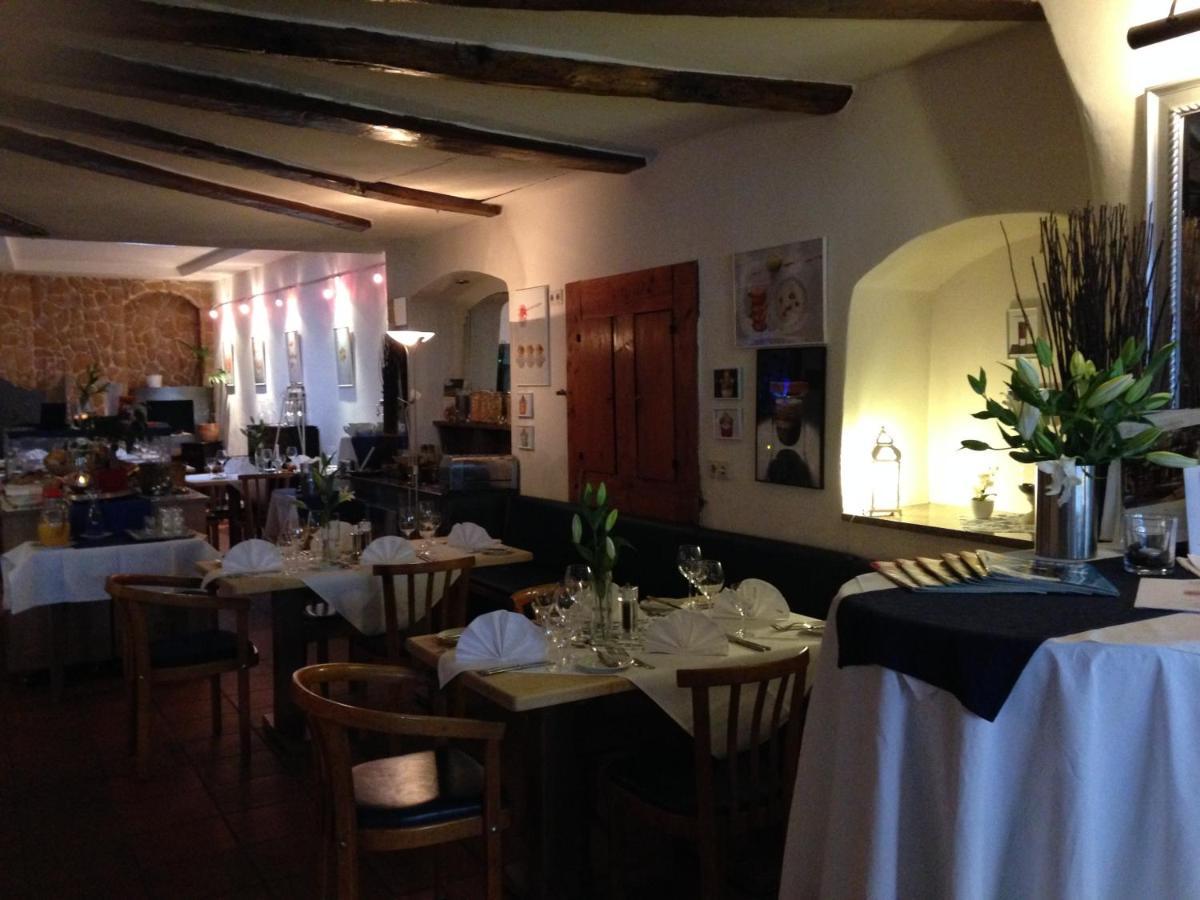 Marktplatzhotel - Restaurant Tafelspitz Weinheim Buitenkant foto