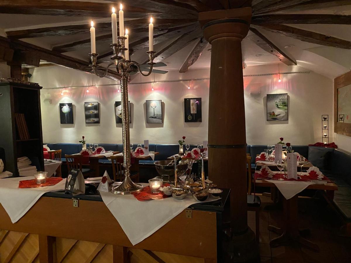 Marktplatzhotel - Restaurant Tafelspitz Weinheim Buitenkant foto