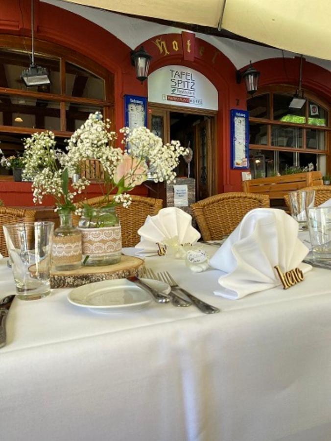 Marktplatzhotel - Restaurant Tafelspitz Weinheim Buitenkant foto